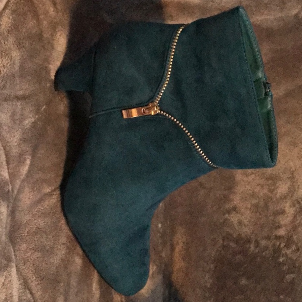 Beautiful green suede ankle boots